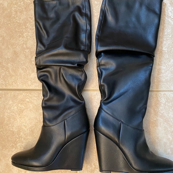 NEW Charles by Charles David Boots - Picture 2 of 6